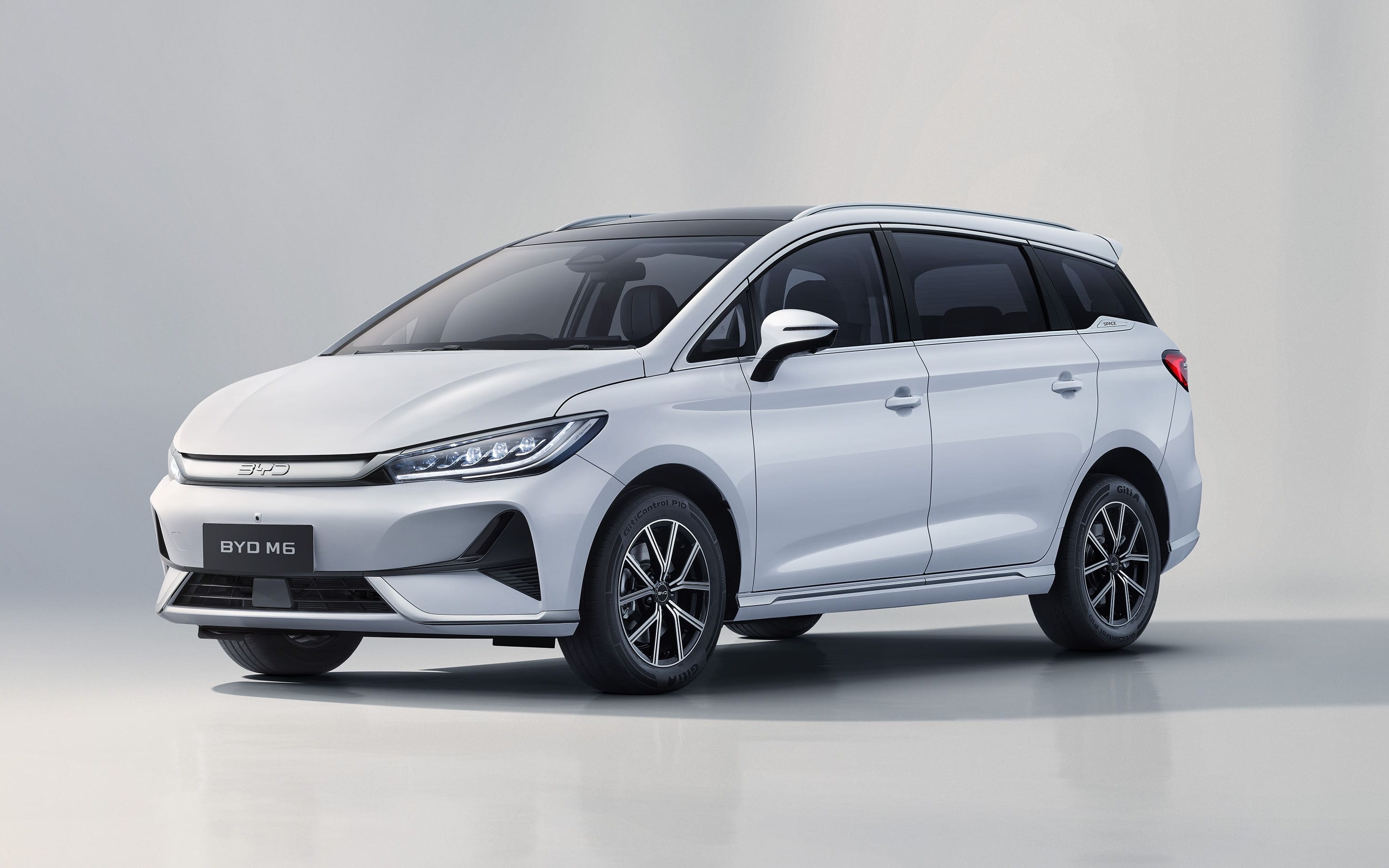 BYD M6 Malaysia